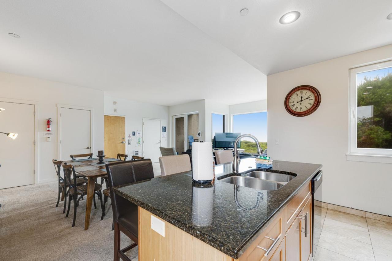 Serenity By The Sea Apartamento Rockaway Beach Exterior foto