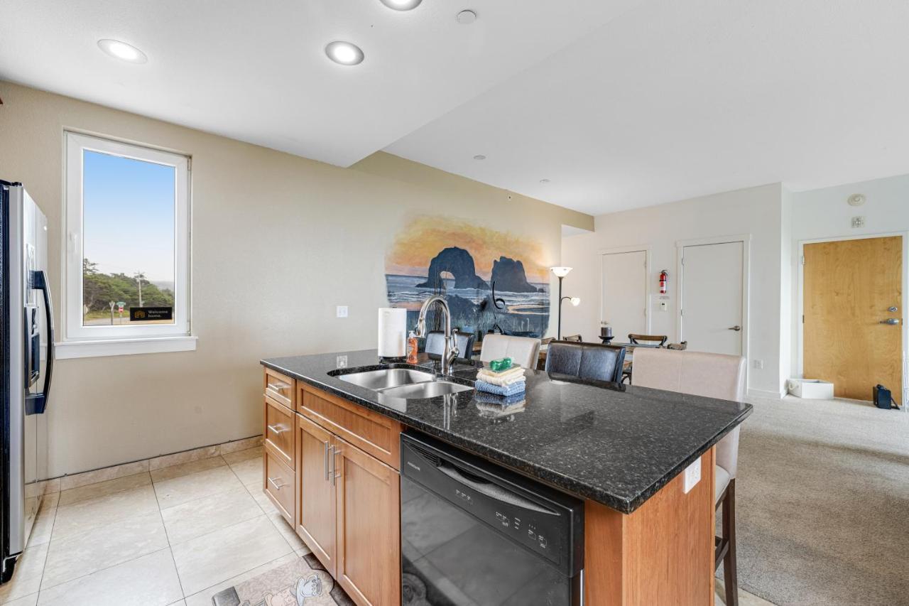 Serenity By The Sea Apartamento Rockaway Beach Exterior foto