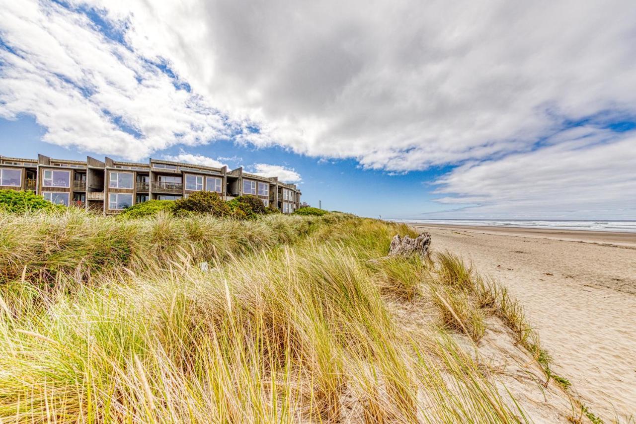 Serenity By The Sea Apartamento Rockaway Beach Exterior foto