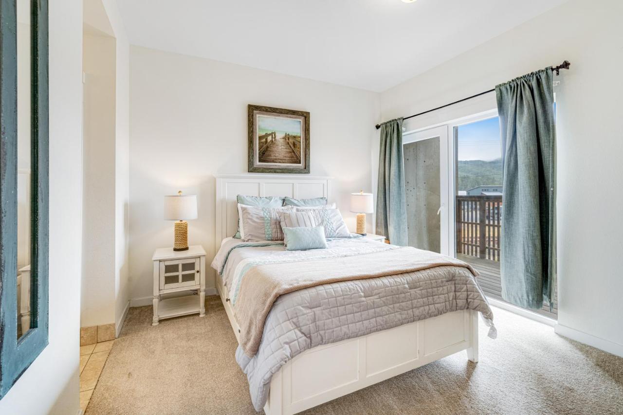 Serenity By The Sea Apartamento Rockaway Beach Exterior foto